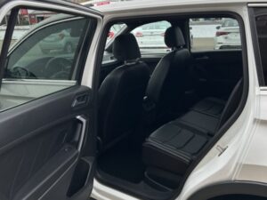 2021 Volkswagen Tiguan Highline R-Line AWD interior